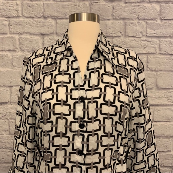 Carole Little Linen Blouse w/Buckle Embellishment - Picture 3 of 14